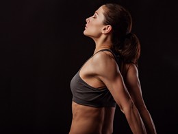 Ako na pekn biceps a triceps?